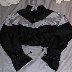 Pretty Little Things cropped windbreaker jacket 🖤
